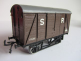 Gauge 0 SR Luggage Van with Lima Chassis