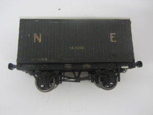 Stedman Gauge 0 Wood and Paper Litho NE Luggage Van