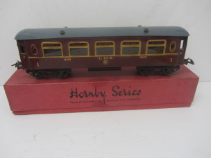 Hornby Gauge 0 LMS No2 Saloon Coach Boxed