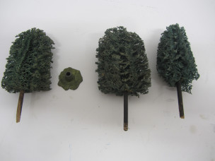 3 Hornby Gauge 0 Trees with 1 Base