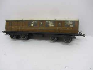 Hornby Gauge 0 No2 LNER Brake/Third Corridor Coach