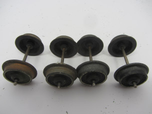 Set of Hornby Gauge 0 Bogie Coach Wheels with Axles