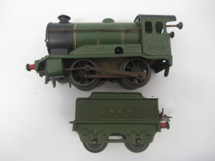 Hornby Gauge 0 Type 501 LNER Locomotive and Tender